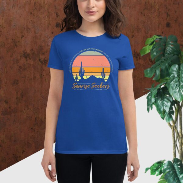 Women's short sleeve t-shirt - Image 4